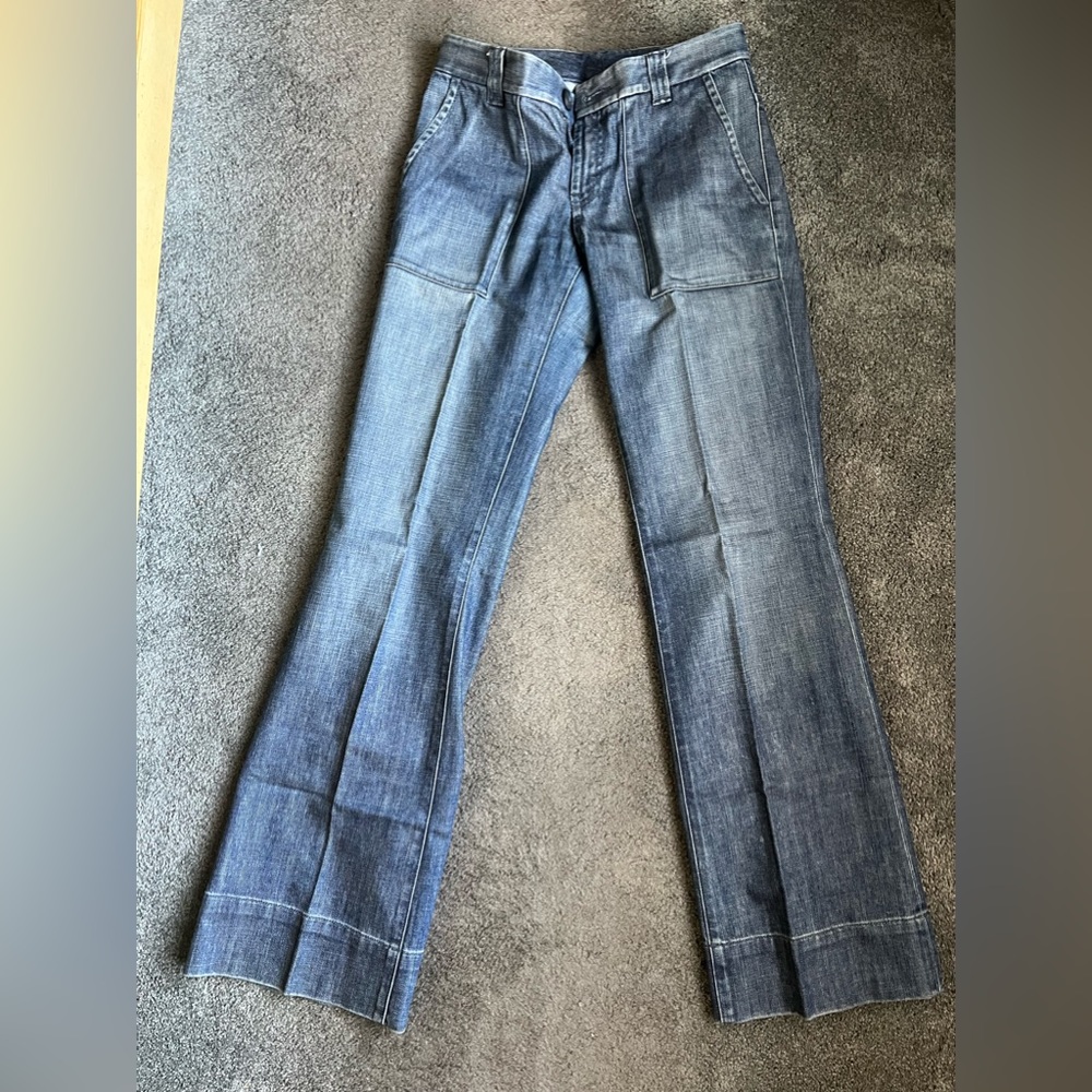 Jeans no back pockets